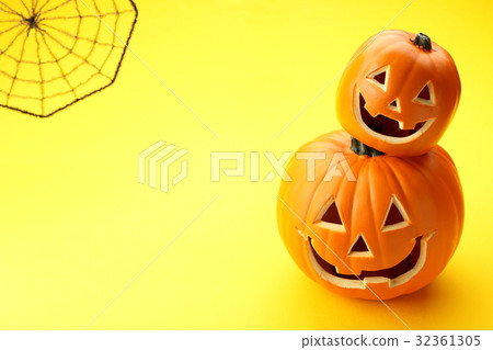 Jack-o-lantern and spider's nest Jack-o-lantern and spider's nest 32361305