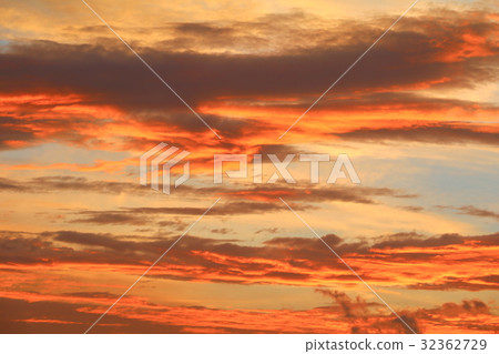 sky in sunset  and  cloud, beautiful evening 32362729