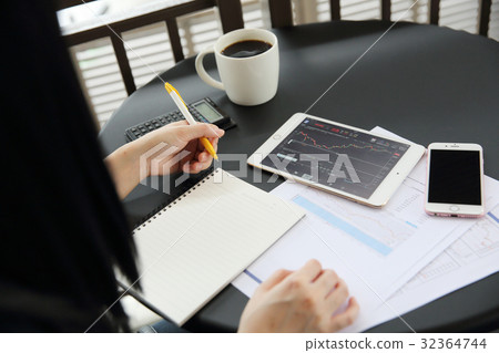 Office Woman hand Working on the Business Papers and tablet Office Woman hand Working on the Business Papers and tablet 32364744