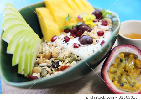 cereal and yogurt with fruits cereal and yogurt with fruits 32365015