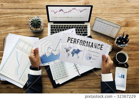 Data Management Perfomance Graph Concept 32367229