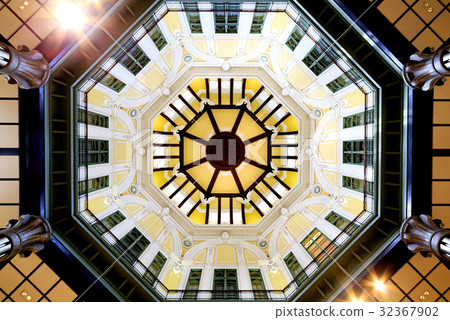 Tokyo Station Marunouchi North Exit Dome Ceiling 32367902