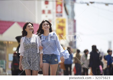 年輕的女子,弘益大學,西歸洞,首爾麻浦區 年輕的女子,弘益大學,西歸洞,首爾麻浦區 32373823