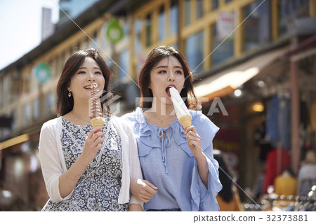 年輕的女子，弘益大學，西歸洞，首爾麻浦區 32373881