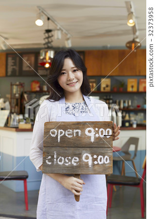 Barista, cafe 32373958