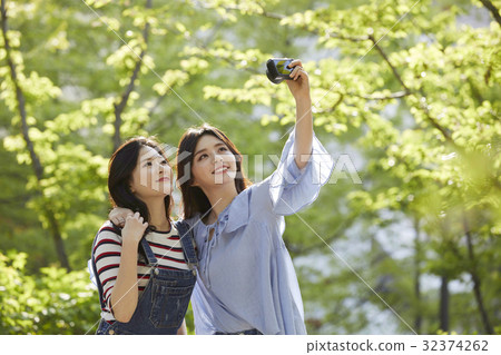 年輕的女人 32374262