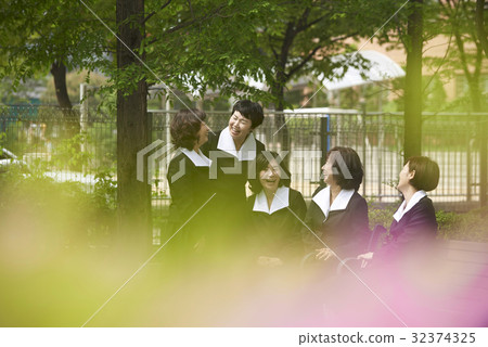 Girl, alumni Girl, alumni 32374325