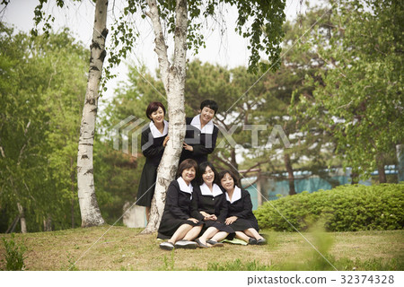 女孩，校友 32374328