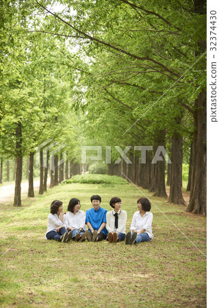 女孩，校友 32374430