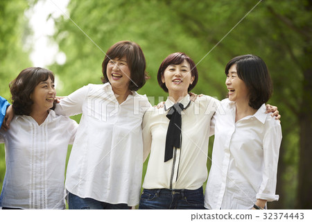 Girl, alumni 32374443