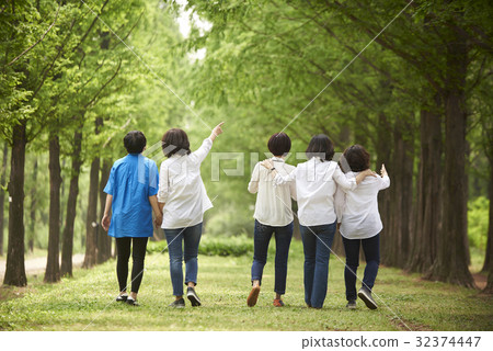 女孩，校友 32374447