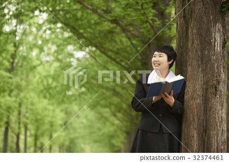 女子 女子 32374461