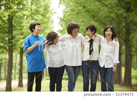女孩,校友 女孩,校友 32374471