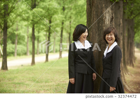 女孩,校友 女孩,校友 32374472
