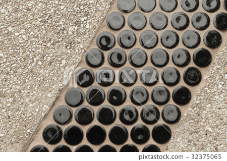 Small-sized gravel background. 32375065