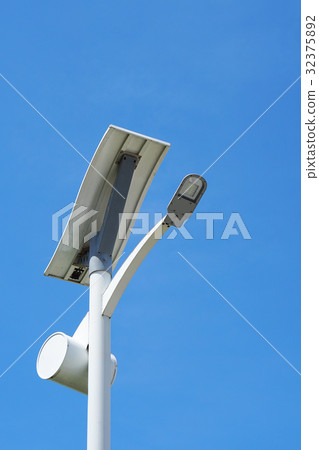 Solar energy light pole road with blue sky backgro Solar energy light pole road with blue sky backgro 32375892