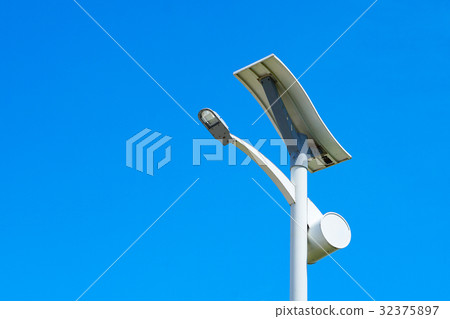 Solar energy light pole road with blue sky backgro Solar energy light pole road with blue sky backgro 32375897