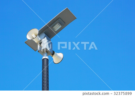 Solar energy light pole road with blue sky backgro 32375899