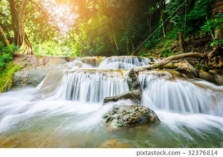 Chet Sao Noi Waterfall, Saraburi, Thailand 32376814