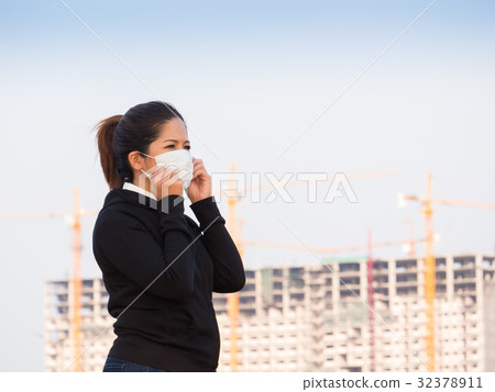 asian woman wearing face mask asian woman wearing face mask 32378911