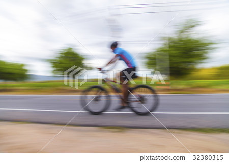 Cycling Cycling 32380315