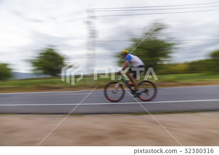 Cycling Cycling 32380316