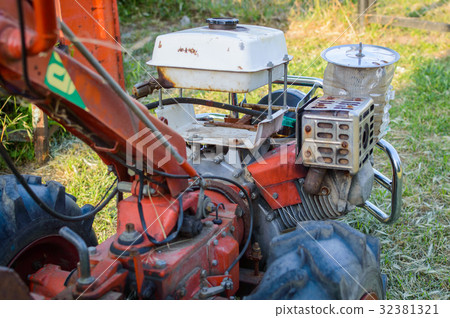 Gasoline motor cultivator 32381321