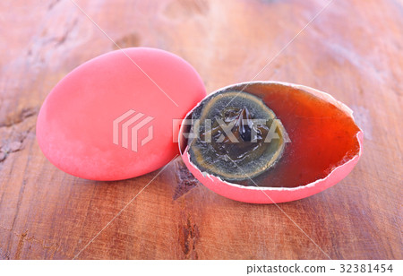 Asian Traditional Food, Century Eggs or Pidan Eggs 32381454