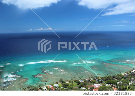 Landscape from Hawaii Diamond Head 32381883