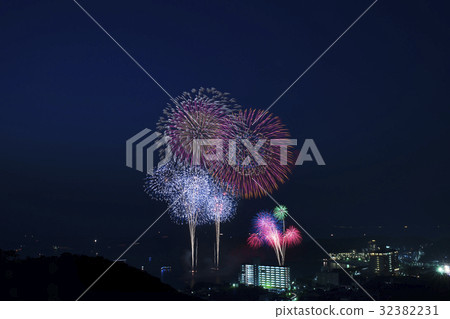 Shirahama Fireworks Festival Shirahama Fireworks Festival 32382231