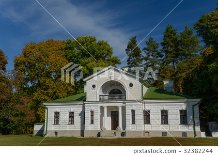 Autumn Kachanivka - outbuilding 32382244