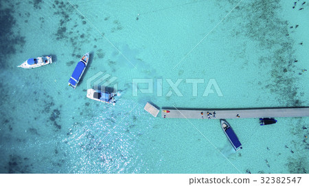 top view of tourist speed boat racha island phuket 32382547