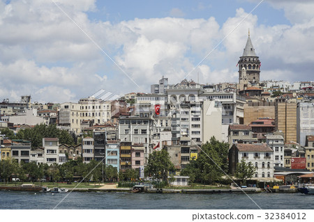 Galata Tower in Istanbul, Turkey Galata Tower in Istanbul, Turkey 32384012