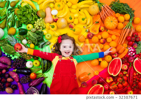 Healthy fruit and vegetable nutrition for kids 32387671