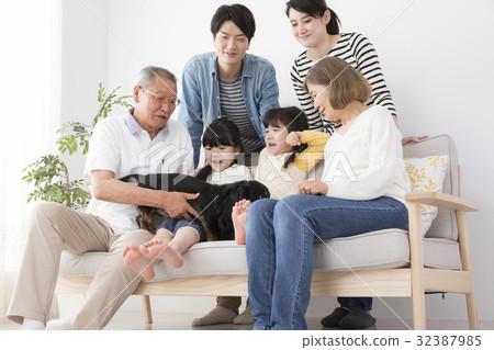 3 generations family and dog 3 generations family and dog 32387985