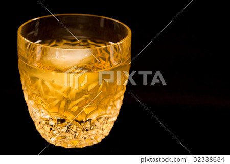 威士忌 32388684