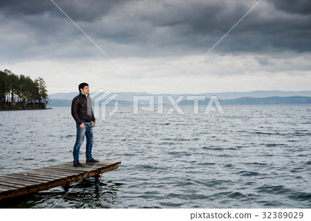 overcast day 32389029