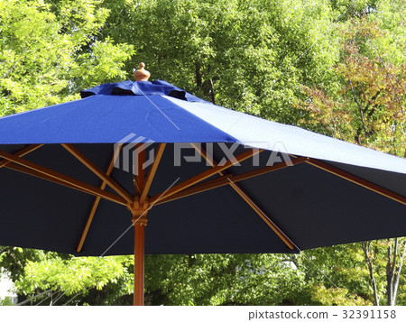 Park umbrella Park umbrella 32391158