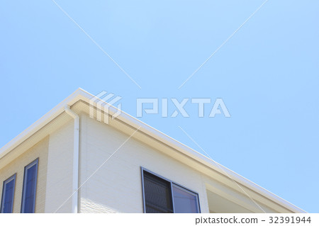 新建的住房和藍天 新建的住房和藍天 32391944