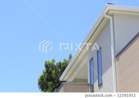 新建的住房和藍天 新建的住房和藍天 32391952