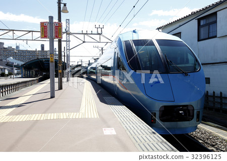 Romance car 32396125