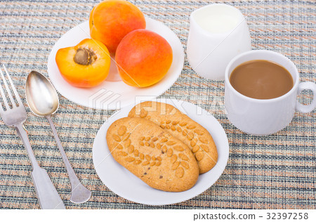 Useful fitness lunch 32397258