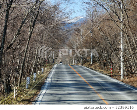 Mountain road in Nikko, Japan Mountain road in Nikko, Japan 32399116