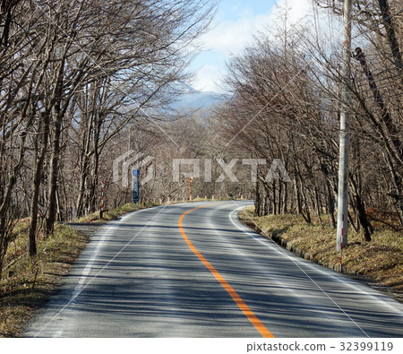 Mountain road in Nikko, Japan Mountain road in Nikko, Japan 32399119