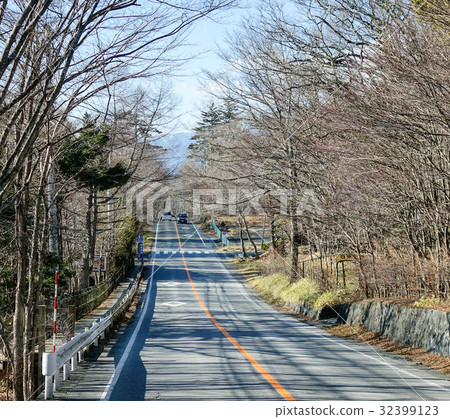 Mountain road in Nikko, Japan Mountain road in Nikko, Japan 32399123