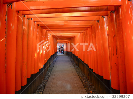 Fushimi Inari Shrine in Kyoto, Japan 32399207