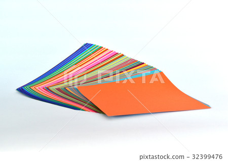 五顏六色的色紙 五顏六色的色紙 32399476