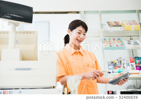 convenience store convenience store 32400839