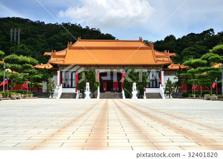 風景 台灣 台北忠烈祠 衛兵 休閒娛樂 儀隊表演 旅遊勝地 儀隊禮兵交接 雲彩 觀光景點 建築 大直 32401820