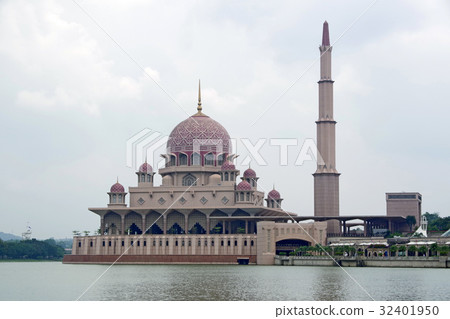 Pink Mosque seen from the other side of Putrajaya Lake Pink Mosque seen from the other side of Putrajaya Lake 32401950